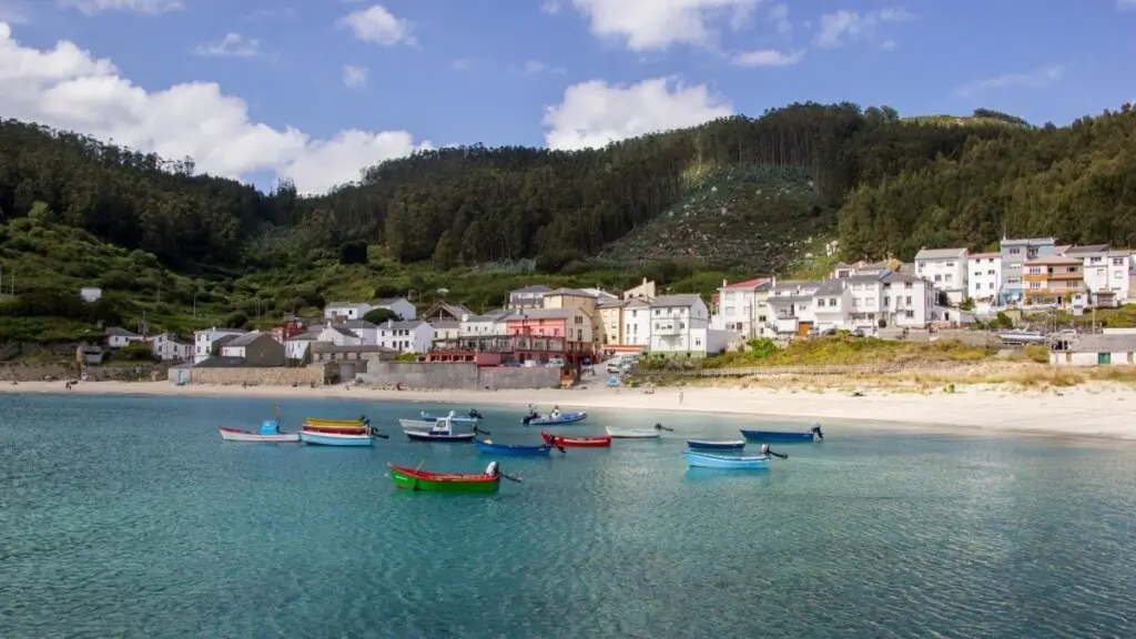 Borgo costiero affacciato sull’oceano in Galizia